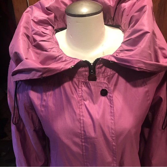 Adorable Barbie Pink Mid-length Spring Jacket - Like New! - Picture 3 of 16